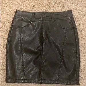 Faux leather mini skort